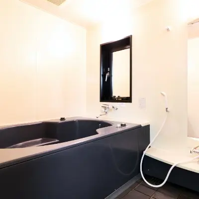 広々とした浴室